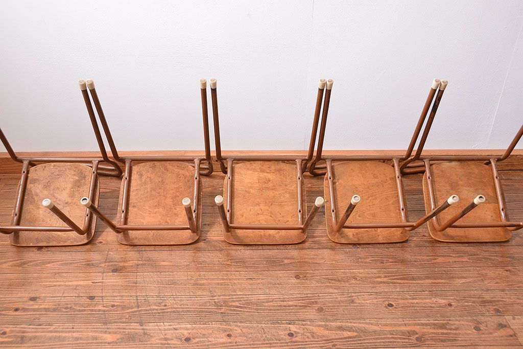 ヴィンテージ家具　昭和レトロ 1960年代 使い込まれたビンテージアイアンチェア 5脚セット(イス、椅子)