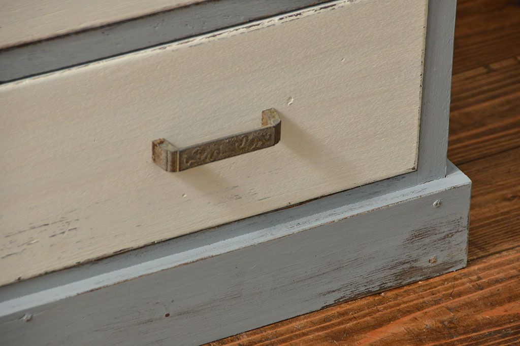 アンティーク家具　アンティークペイント かわいいダイヤガラスチェスト(たんす、タンス、ドロワー)