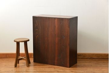 アンティーク家具　古民具・骨董 古木の小振りな茶箪笥(収納棚)