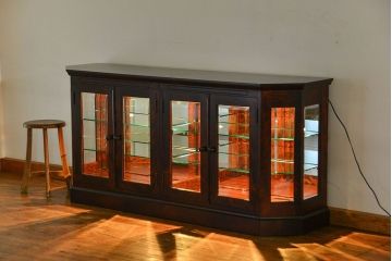 中古　北海道神居民芸高級サイドボード定価約34万円(サイドキャビネット、ガラスケース、収納棚)