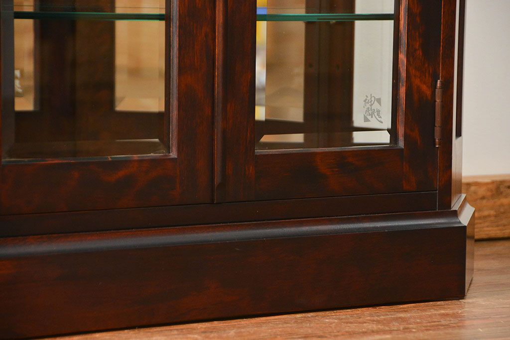 中古　北海道神居民芸高級サイドボード定価約34万円(サイドキャビネット、ガラスケース、収納棚)