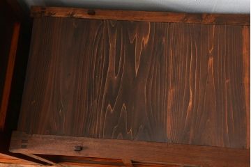 アンティーク家具　古民具・骨董 格子引き戸二段重ね茶箪笥(水屋箪笥、収納棚)