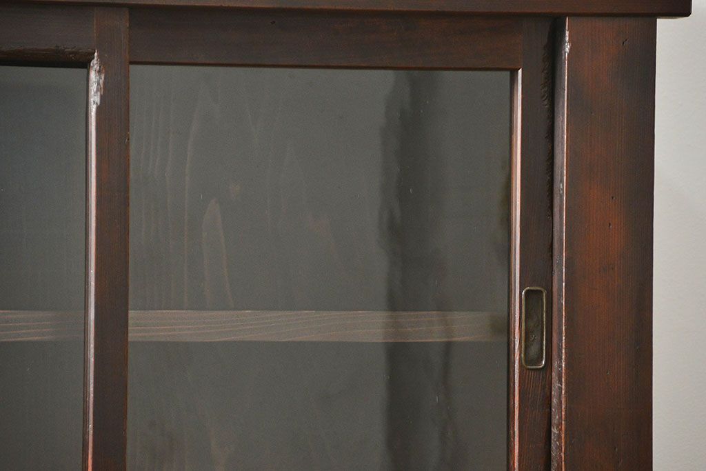 アンティーク家具　古民具・骨董 希少なデザインの関西収納箪笥(水屋箪笥、食器棚、収納棚)