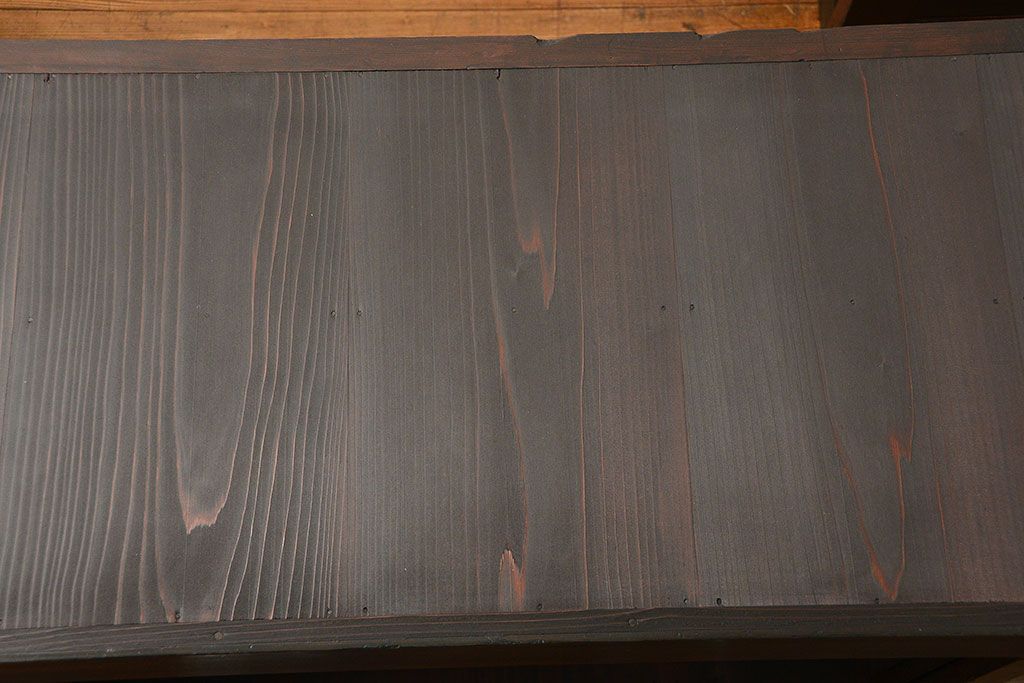 アンティーク家具　古民具・骨董 希少なデザインの関西収納箪笥(水屋箪笥、食器棚、収納棚)