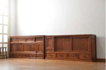 アンティーク家具　古民具・骨董 最高級特別注文造り　三方欅無垢材の二段重ね水屋箪笥(茶箪笥、収納棚、食器棚)