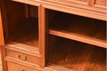 アンティーク家具　古民具・骨董 最高級特別注文造り　三方欅無垢材の二段重ね水屋箪笥(茶箪笥、収納棚、食器棚)