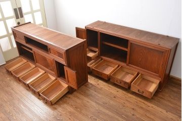 アンティーク家具　古民具・骨董 最高級特別注文造り　三方欅無垢材の二段重ね水屋箪笥(茶箪笥、収納棚、食器棚)