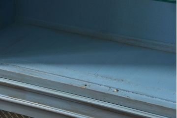 アンティーク家具　アンティークペイント仕上げ日本製古い洋館の上質なキャビネット(カップボード、飾り棚、食器棚)