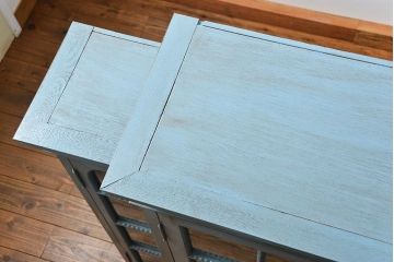 アンティーク家具　アンティークペイント仕上げ日本製古い洋館の上質なキャビネット(カップボード、飾り棚、食器棚)