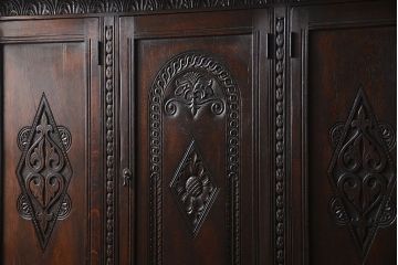 アンティーク家具　アンティーク ペザントアート 木工作家 林二郎作　キャビネット(カップボード)　