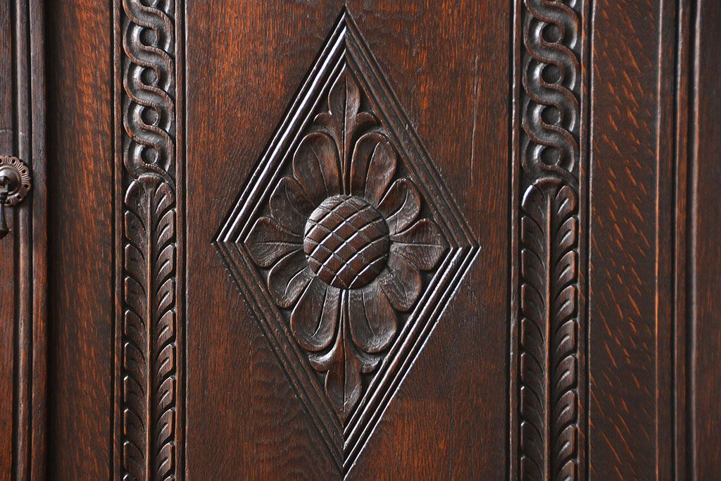 アンティーク家具　アンティーク ペザントアート 木工作家 林二郎作　キャビネット(カップボード)　