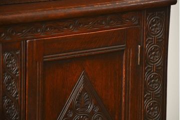 アンティーク家具　アンティーク ペザントアート 木工作家 林二郎作　キャビネット(カップボード)　