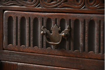 アンティーク家具　アンティーク ペザントアート 木工作家 林二郎作　キャビネット(カップボード)　