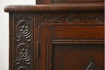 アンティーク家具　アンティーク ペザントアート 木工作家 林二郎作　キャビネット(カップボード)　