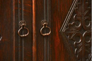 アンティーク家具　アンティーク ペザントアート 木工作家 林二郎作　キャビネット(カップボード)　