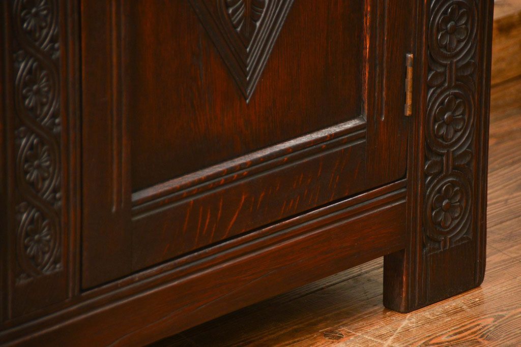 アンティーク家具　アンティーク ペザントアート 木工作家 林二郎作　キャビネット(カップボード)　