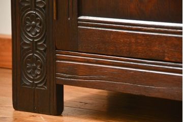 アンティーク家具　アンティーク ペザントアート 木工作家 林二郎作　キャビネット(カップボード)　