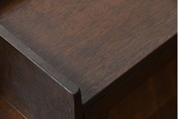 レトロ家具　昭和レトロ 珍しいデザインの変わり型 本箱(収納棚、本棚、飾り棚)