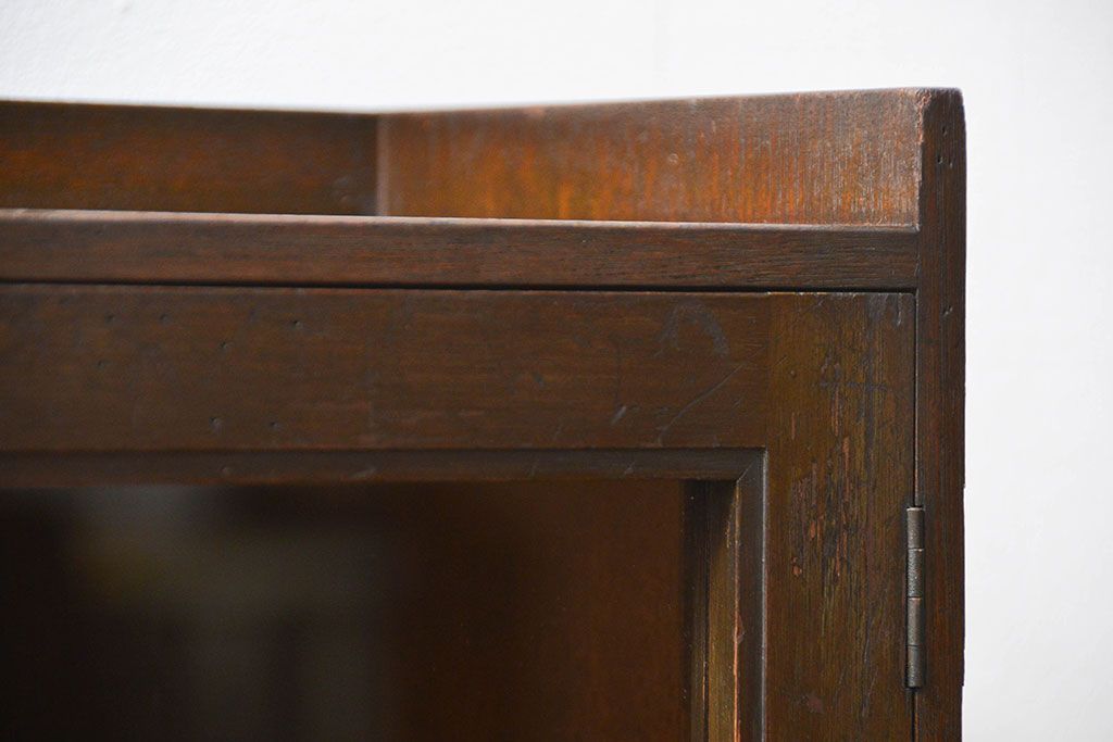 レトロ家具　昭和レトロ 珍しいデザインの変わり型 本箱(収納棚、本棚、飾り棚)