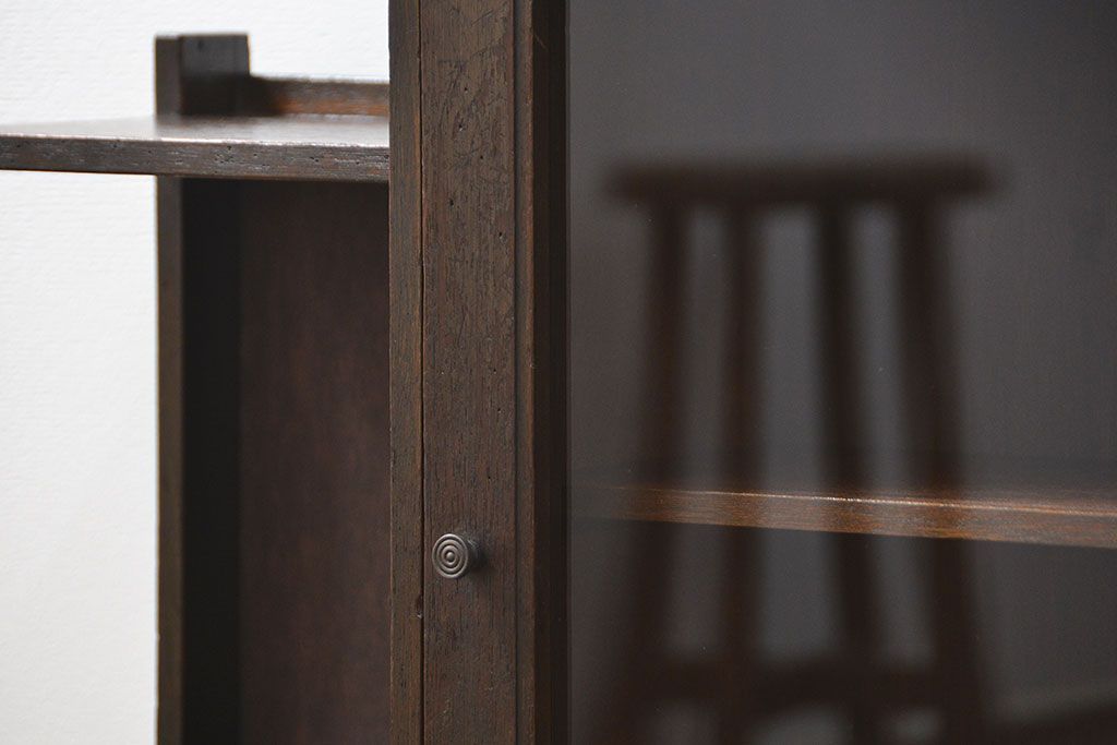 レトロ家具　昭和レトロ 珍しいデザインの変わり型 本箱(収納棚、本棚、飾り棚)