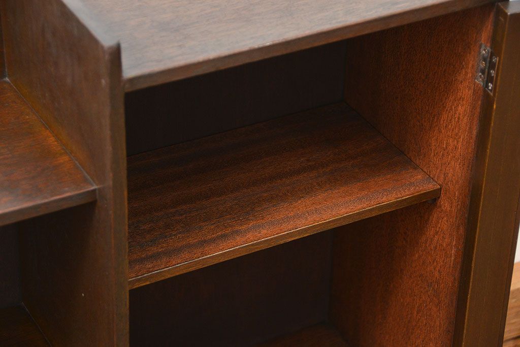 レトロ家具　昭和レトロ 珍しいデザインの変わり型 本箱(収納棚、本棚、飾り棚)