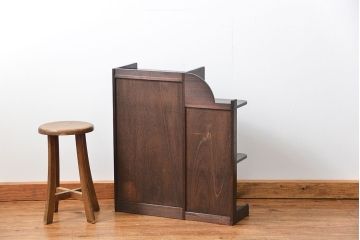 レトロ家具　昭和レトロ 珍しいデザインの変わり型 本箱(収納棚、本棚、飾り棚)