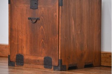 アンティーク家具　古民具・骨董 けんどん扉付きの小さな金庫箪笥(小引き出し、薬箪笥)