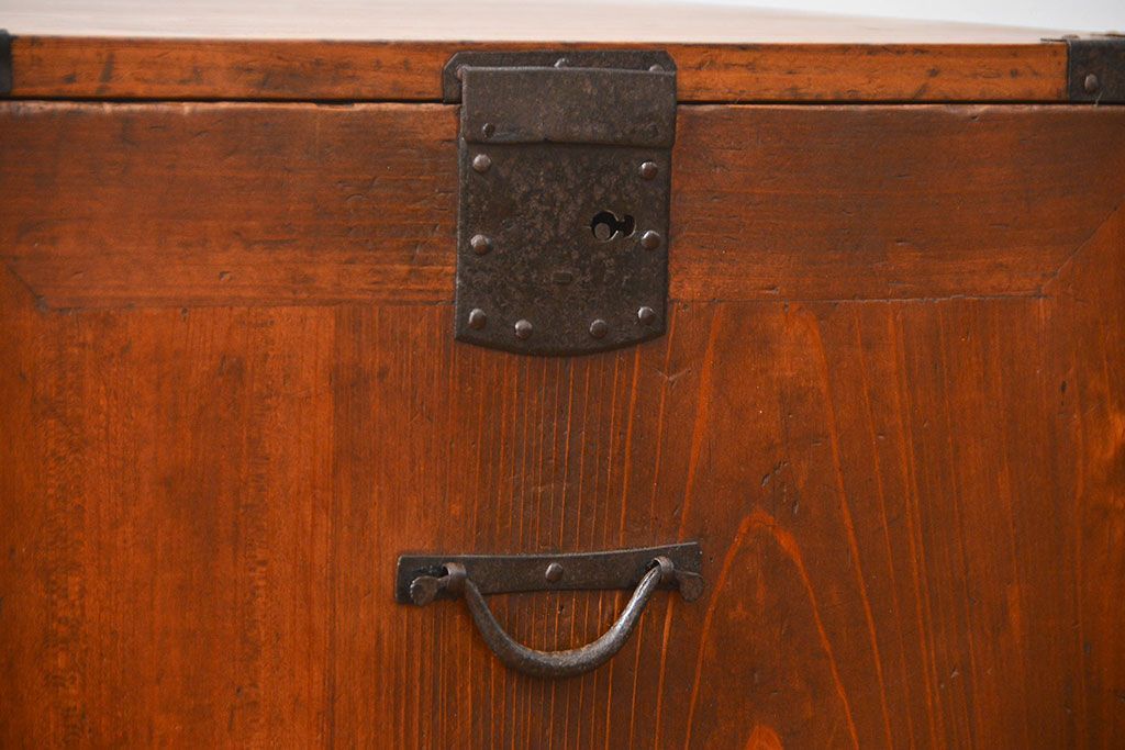 アンティーク家具　古民具・骨董 けんどん扉付きの小さな金庫箪笥(小引き出し、薬箪笥)