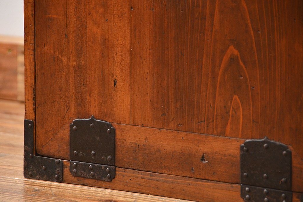 アンティーク家具　古民具・骨董 けんどん扉付きの小さな金庫箪笥(小引き出し、薬箪笥)