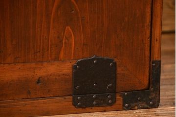 アンティーク家具　古民具・骨董 けんどん扉付きの小さな金庫箪笥(小引き出し、薬箪笥)