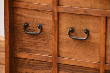 アンティーク家具　古民具・骨董 けんどん扉付きの小さな金庫箪笥(小引き出し、薬箪笥)