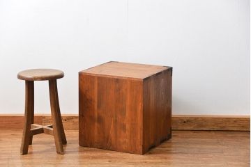 アンティーク家具　古民具・骨董 けんどん扉付きの小さな金庫箪笥(小引き出し、薬箪笥)