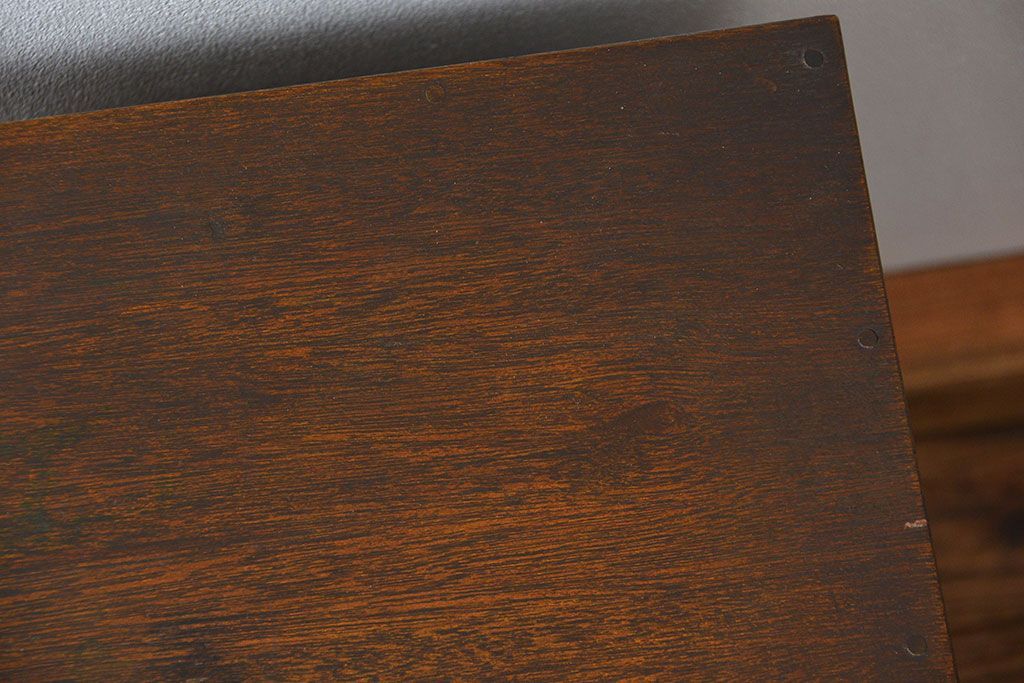 レトロ家具　アンティーク レトロなデザインの五段小引き出し