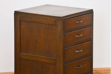 レトロ家具　アンティーク レトロなデザインの五段小引き出し