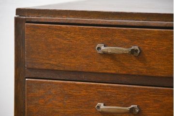 レトロ家具　アンティーク レトロなデザインの五段小引き出し