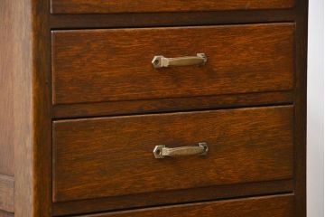 レトロ家具　アンティーク レトロなデザインの五段小引き出し