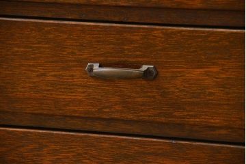 レトロ家具　アンティーク レトロなデザインの五段小引き出し