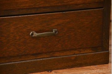 レトロ家具　アンティーク レトロなデザインの五段小引き出し