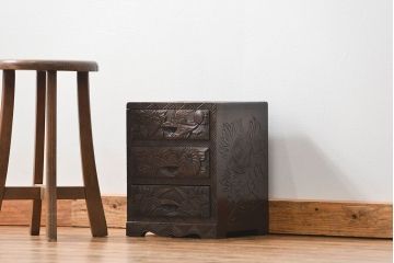 中古 ビンテージ 軽井沢彫り 三段小引き出し