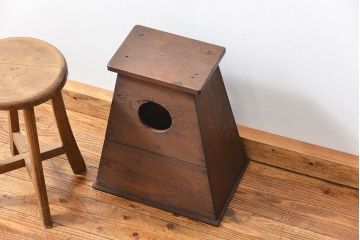 アンティーク レトロな古い木の踏み台(ステップ)