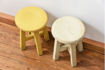 アンティーク家具　アンティークペイントの小供用スツール2脚セット(花台)(イス、椅子)