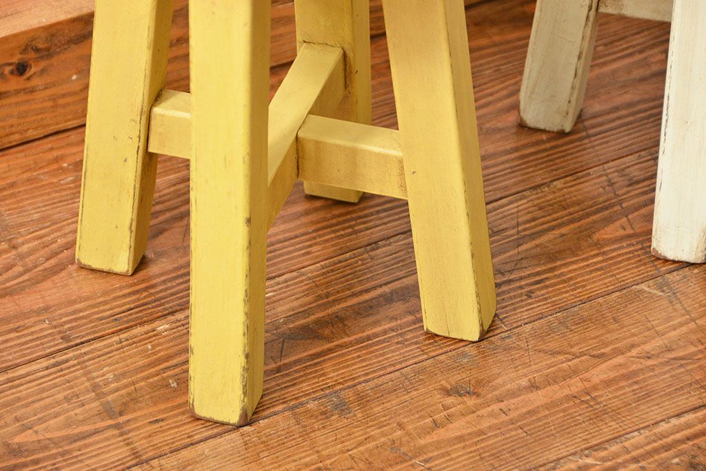 アンティーク家具　アンティークペイントの小供用スツール2脚セット(花台)(イス、椅子)