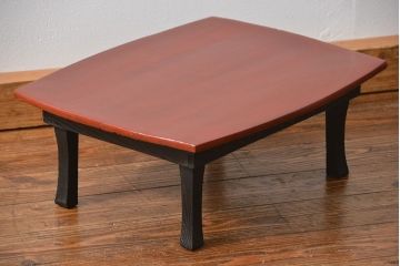 レトロ家具　古い木のレトロな朱塗り小さなちゃぶ台(テーブル、机)