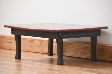 レトロ家具　古い木のレトロな朱塗り小さなちゃぶ台(テーブル、机)