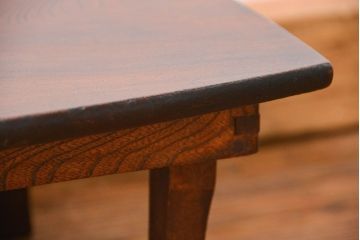 アンティーク家具　アンティーク 古い栓材の小さな変わり型ちゃぶ台(テーブル、机)
