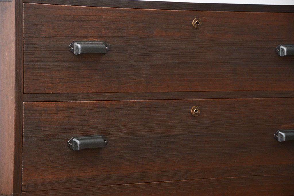 アンティーク家具　アンティーク 古い木のシンプルな脚付きローチェスト(1)(ローボード)