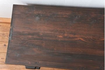 アンティーク家具　アンティーク 古い木のシンプルな脚付きローチェスト(2)(ローボード)