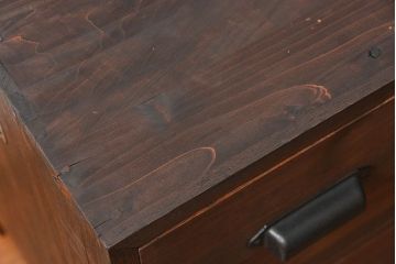 アンティーク家具　アンティーク 古い木のシンプルな脚付きローチェスト(2)(ローボード)