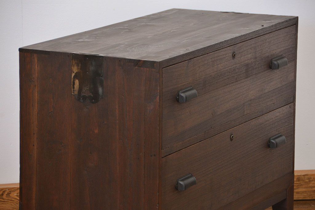 アンティーク家具　アンティーク 古い木のシンプルな脚付きローチェスト(2)(ローボード)