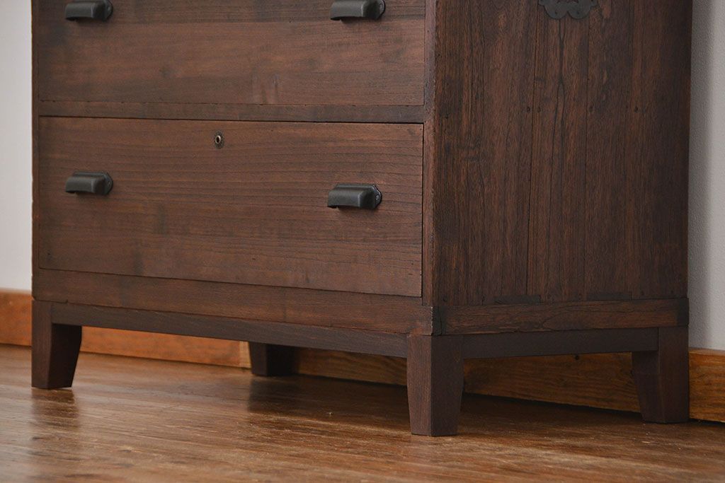 アンティーク家具　アンティーク 古い木のシンプルな脚付きローチェスト(2)(ローボード)